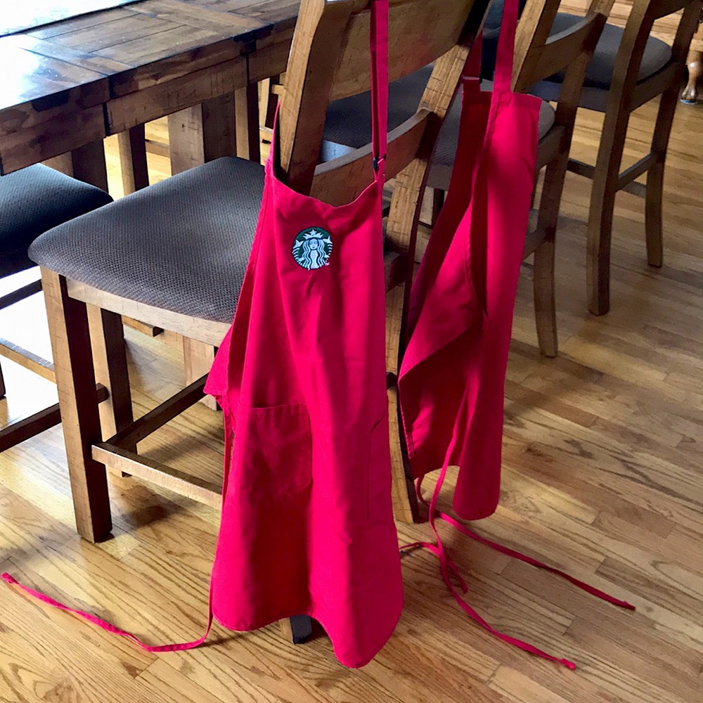 ❤️☕️Red Starbucks Aprons☕️❤️
